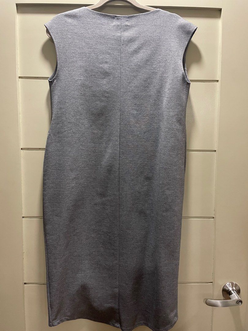 Label Mnl gray sleeveless dress (Category: Dresses) located in Mandaluyong City. Submitted by sjo88 (Listing ID 1269005943, Image 2). Description: Label Mnl size 3 dress - equivalent to M-L. Great condition. Flattering design. RFS: too big. .