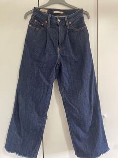 Levi’s Wide jeans