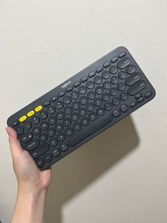 Logitech keyboard (black)