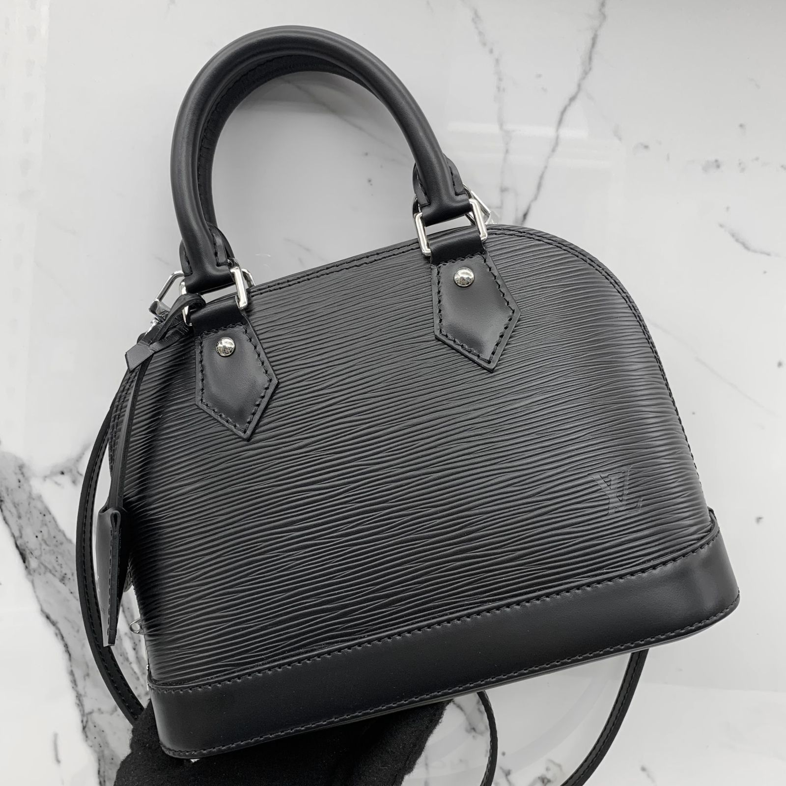 Louis vuitton deals alma bb initials