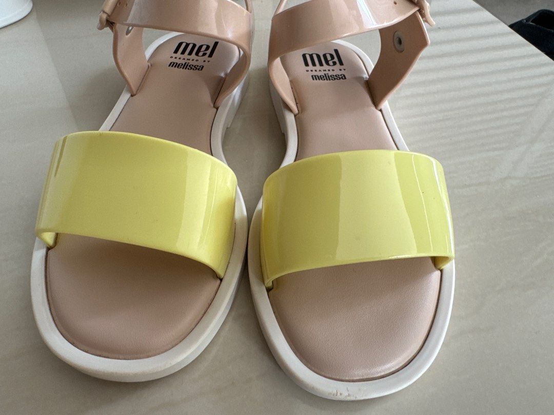 Melissa mel clearance mar sandal
