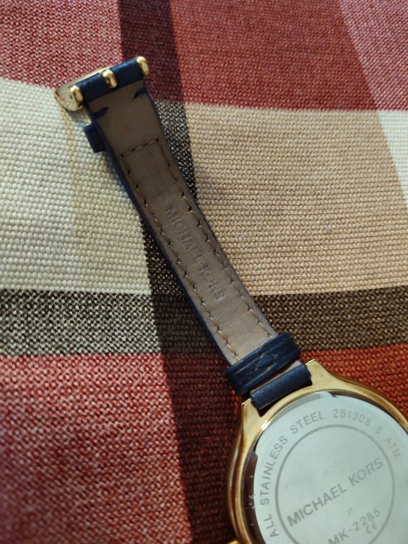 Michael Kors Mid-size Runway Gold-Tone Dial Blue Leather  display picture 2