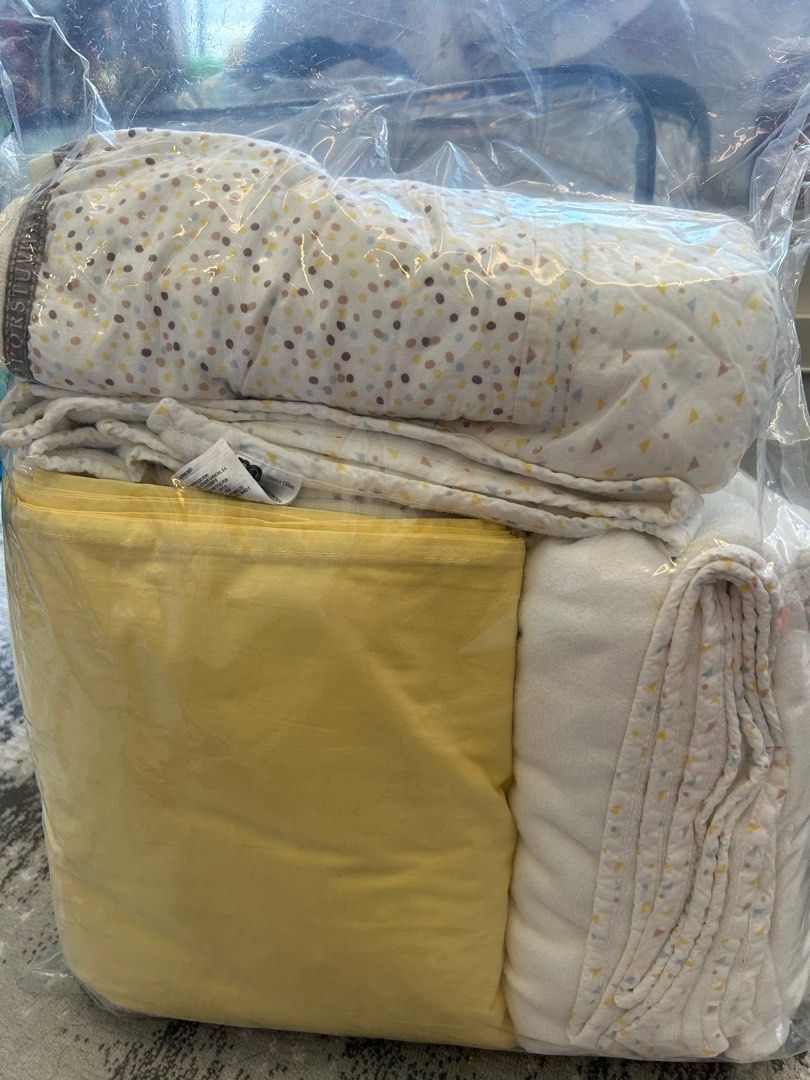 Mothercare Crib Sheet & Bumper Set, Babies & Kids, Baby Nursery & Kids