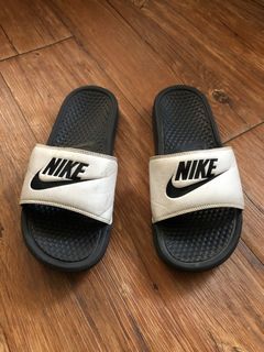 Nike拖鞋