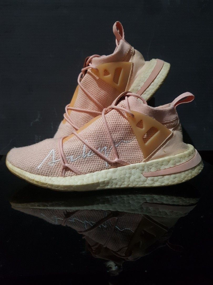 Nike Arkyn Primeknit Boost Fesyen Wanita Sepatu di Carousell
