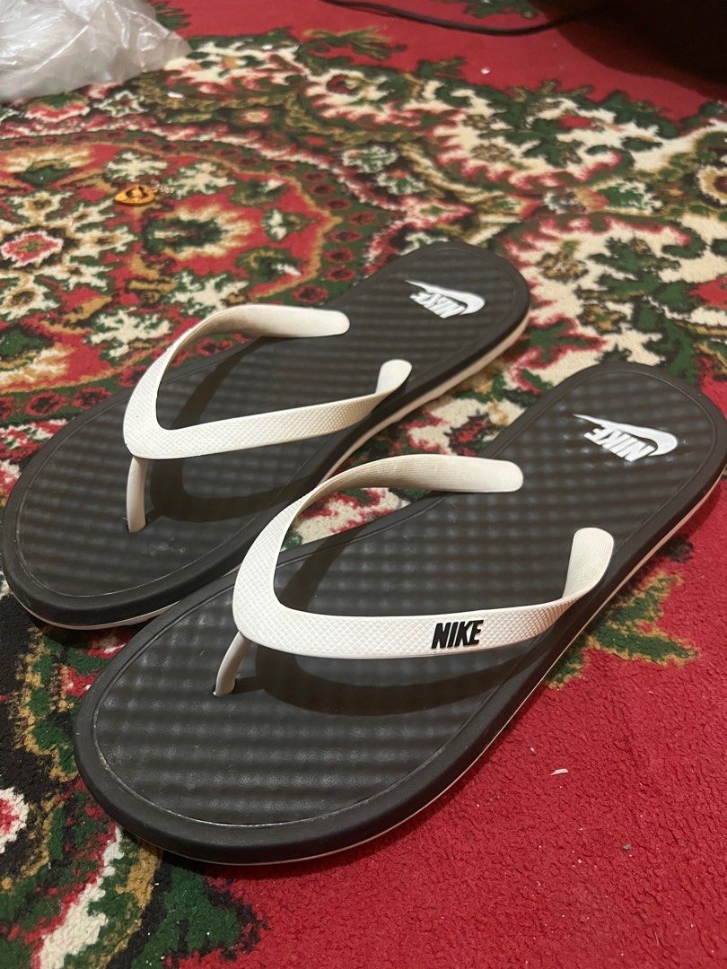 Womens size 12 nike flip flops best sale