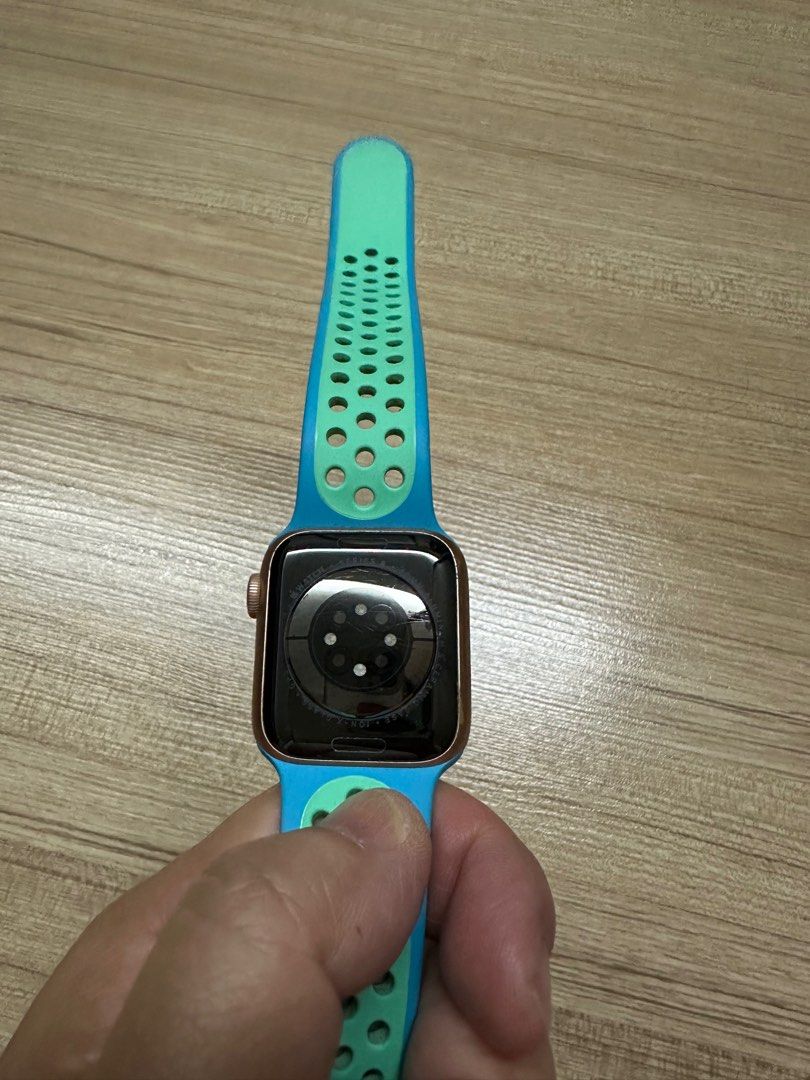 Iwatch on sale hotsell