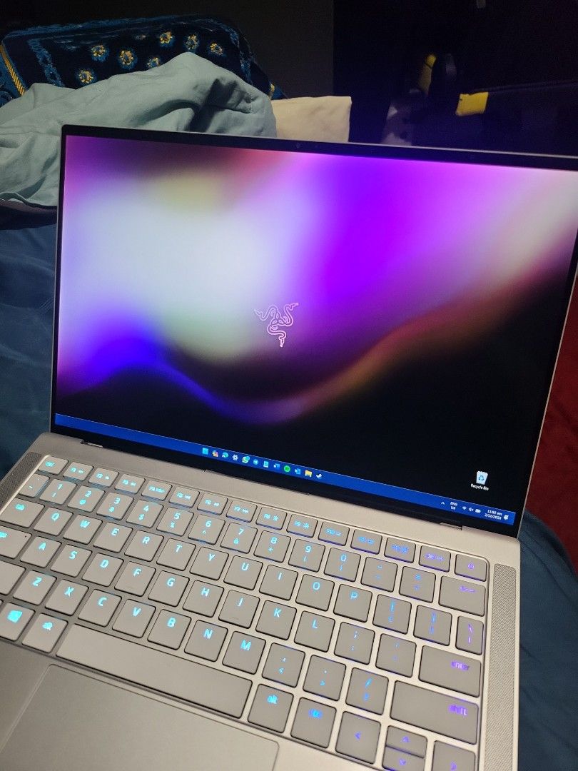 Razer Book 13 16GB RAM/1TB SSD/i71165G7/FHD Touchscreen, Computers