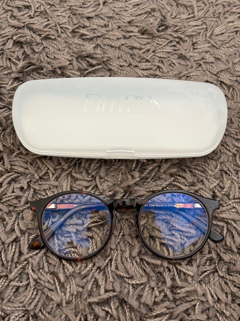 Reading glasses (Category: Sunglasses & Eyewear) located in Rizal. Submitted by docdeclutter (Listing ID 1268887813, Image 1). Description: Reading glasses +1.00 .