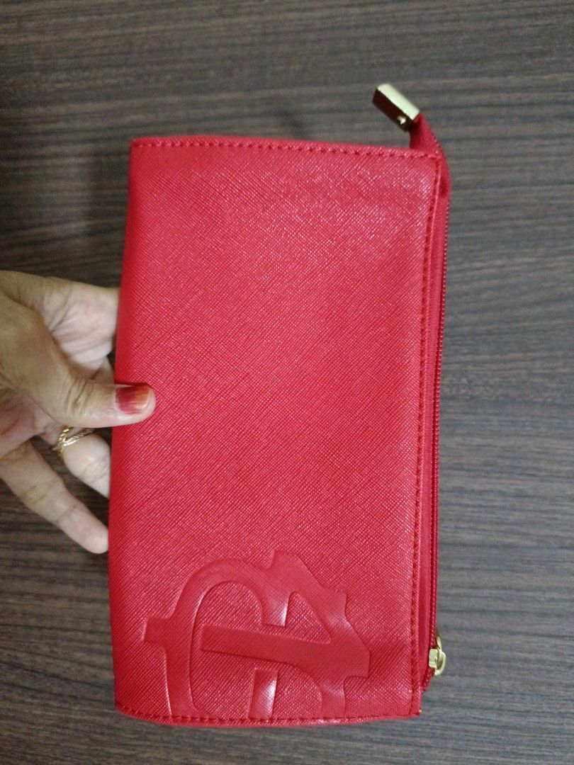 Red ladies purse hotsell
