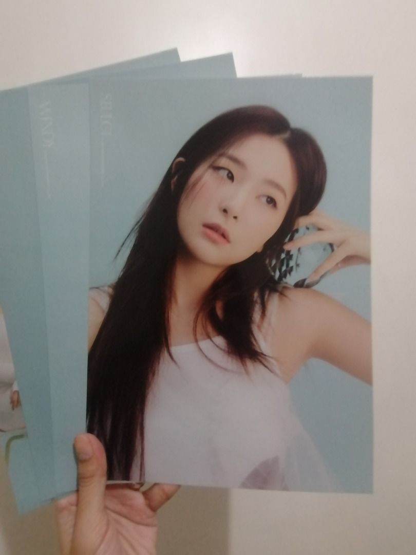 Red Velvet Joy Seasons Greetings 2021 A4 Photo Set, Hobbies & Toys ...