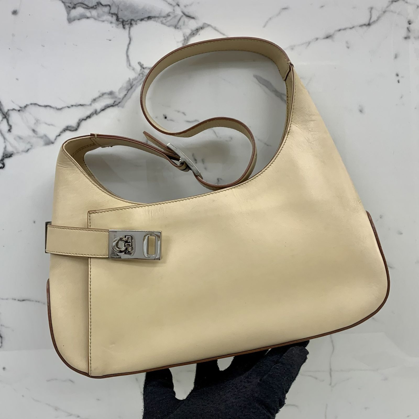 SALVATORE FERRAGAMO BEIGE GANCINI ONE SHOULDER BAG 237037544 AL