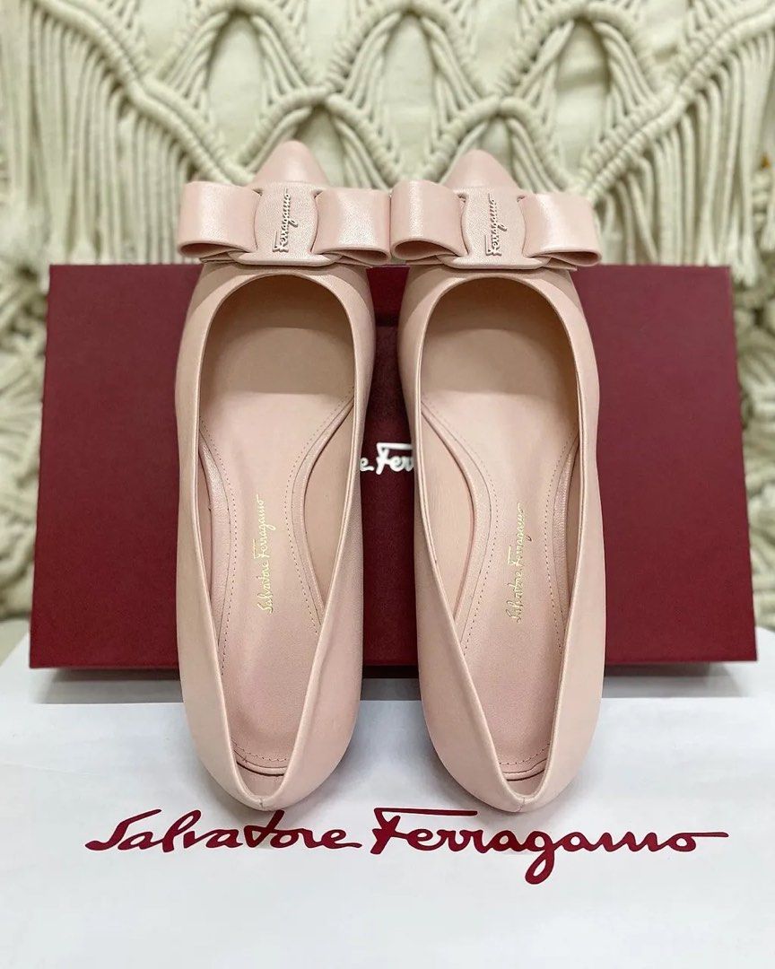 SALVATORE FERRAGAMO VIVA PUMPS IN NUDE PINK US8 Women s Fashion