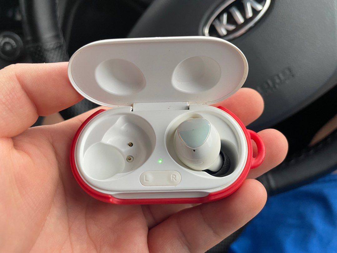 Samsung hotsell earbuds r175
