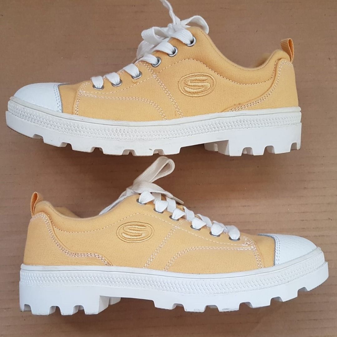 White clearance platform skechers