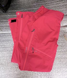 （分類：）位於 。 由 boot_pro-ski.shop 提交（商品編號 1268999436，圖片 1）。簡介： 。