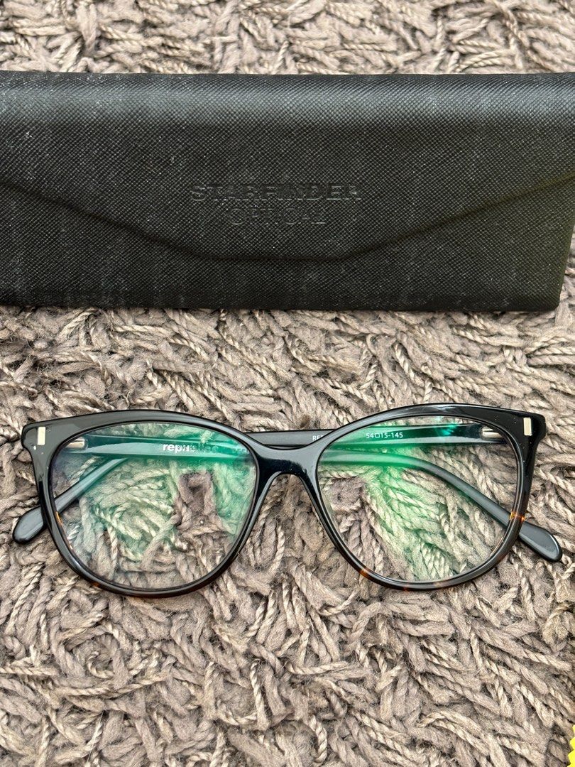 Starfinder eyeglasses (Category: Sunglasses & Eyewear) located in Rizal. Submitted by docdeclutter (Listing ID 1268886764, Image 2). Description: Replaceable lenses Tortoise frame Negotiable.