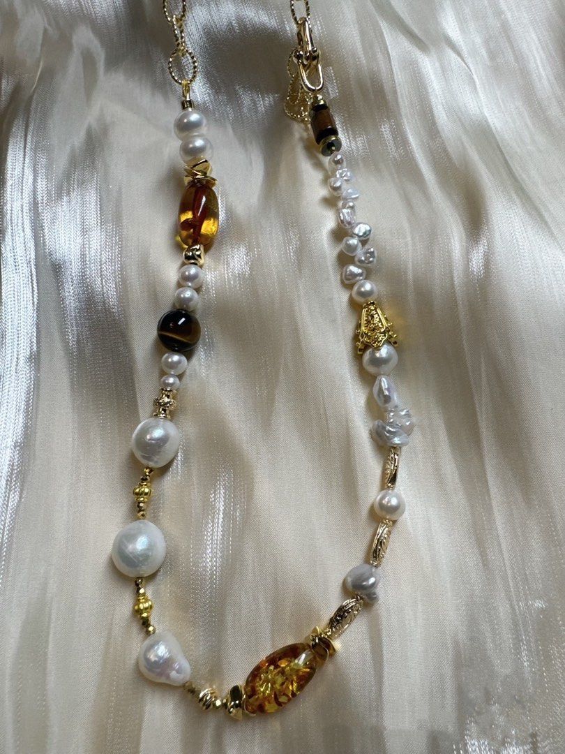 Adjustable store pearl choker