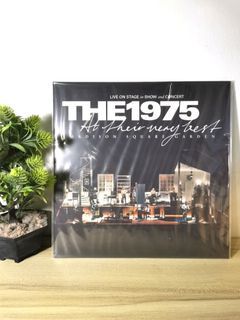 THE 1975- AT THEIR VERY BEST (LIVE ON STAGE IN SHOW AND CONCERT AT MADISON SQUARE GARDEN) LIMITED EDTION CLEAR VINYL (LP PLAKA NOT CD)