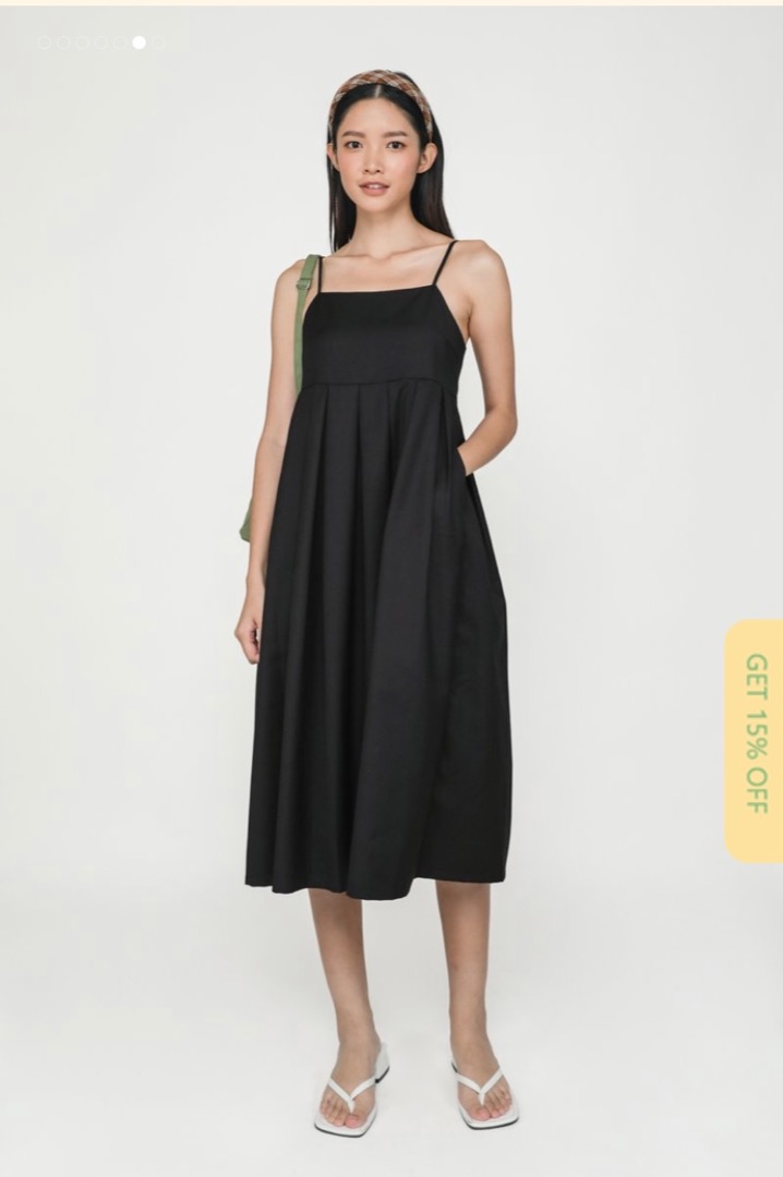 The Tinsel Rack Penelope Pleated Midi Dress (Black), Women's Fashion, Dresses & Sets, Dresses on