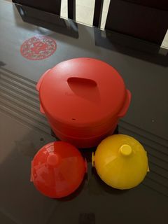Tupperware food steamer and onion keeper