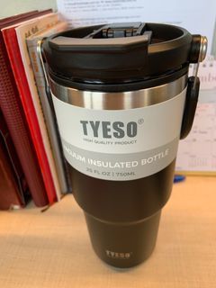 TYESO vacuum insulated bottle 750ml