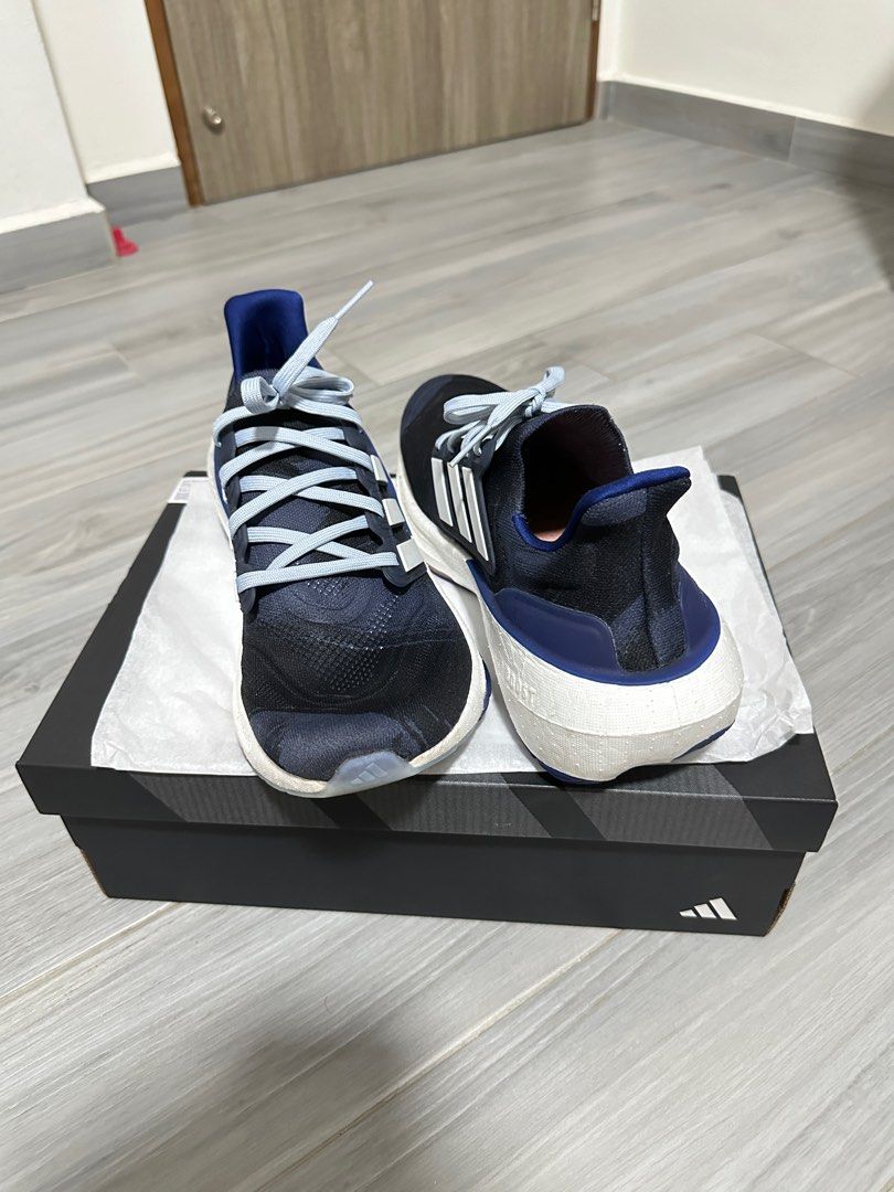 ULTRABOOST LIGHT SHOE Shadow Navy Crystal White Wonder Blue