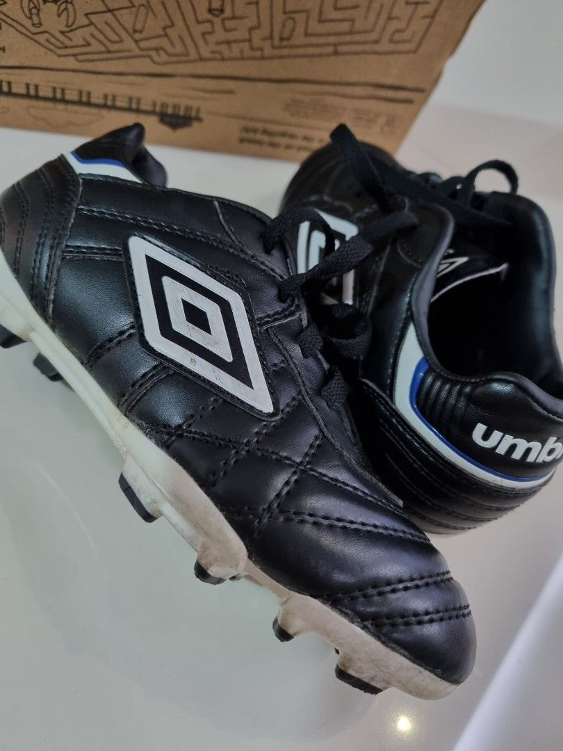 umbro soccer boots