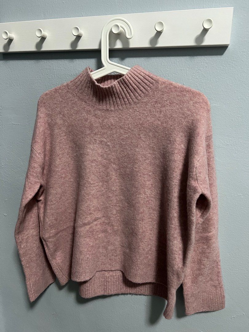 Uniqlo hotsell pink jumper