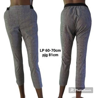 UNIQLO Tartan ankle crop pants