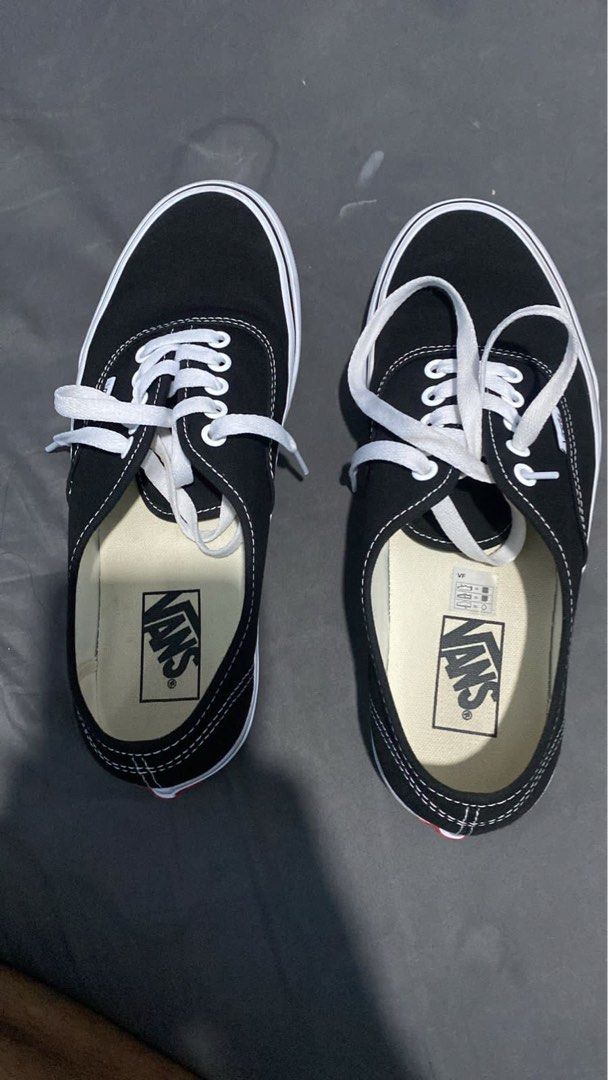 Vans authentic colombia store