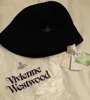 Vivienne Westwood 黑色絨漁夫帽