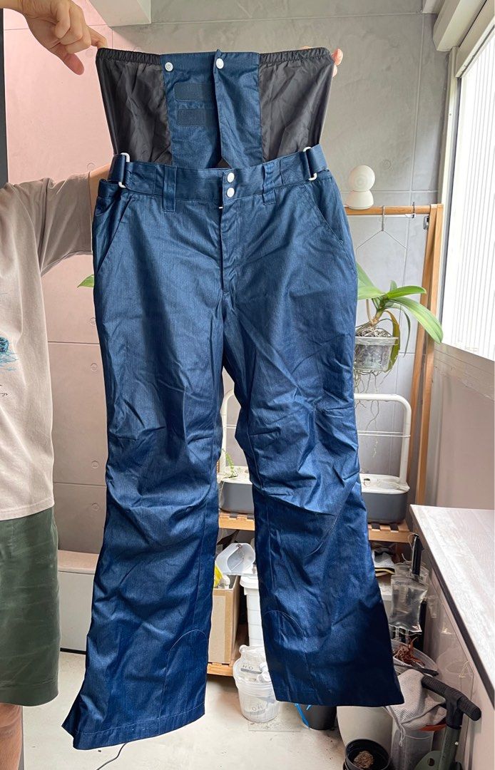 Used snowboard pants top