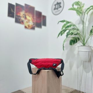 Weistbag Nike
