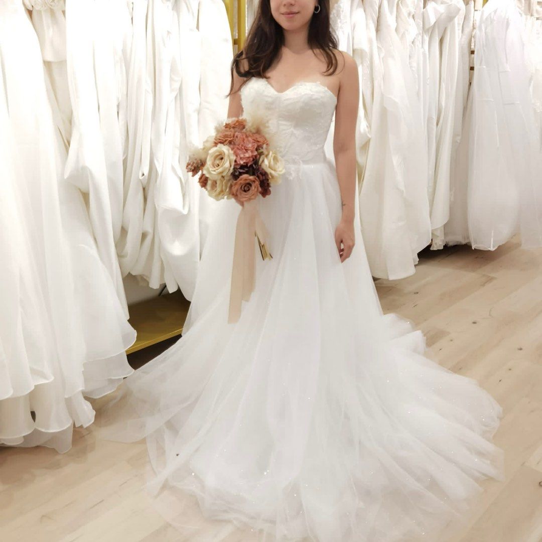 White sleeveless wedding dress top