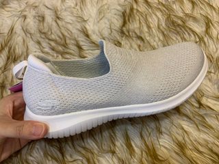 Women Slip On