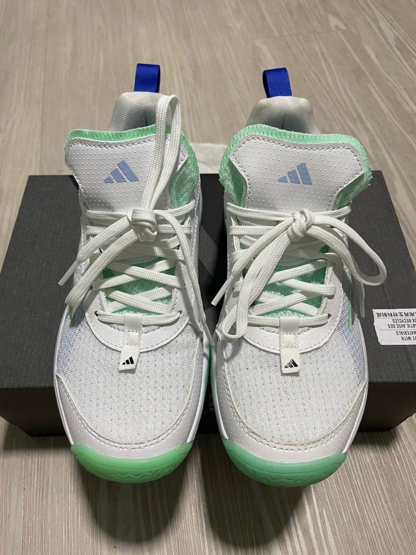 Womens tennis shoes best sale size 1