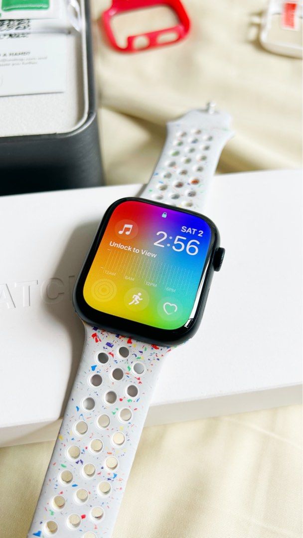 Apple watch nike pride band clearance