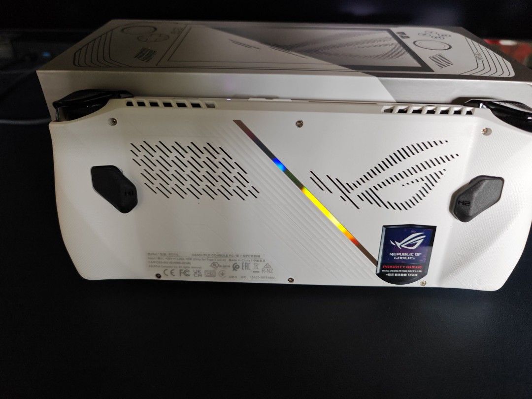 WTS Asus ROG Ally z1 extreme edition warranty till July 2025, Video
