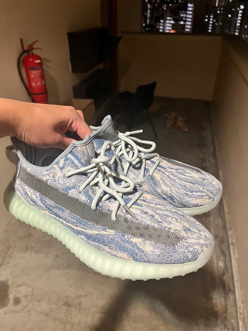 Yeezy Boost 350V2 MX frost blue