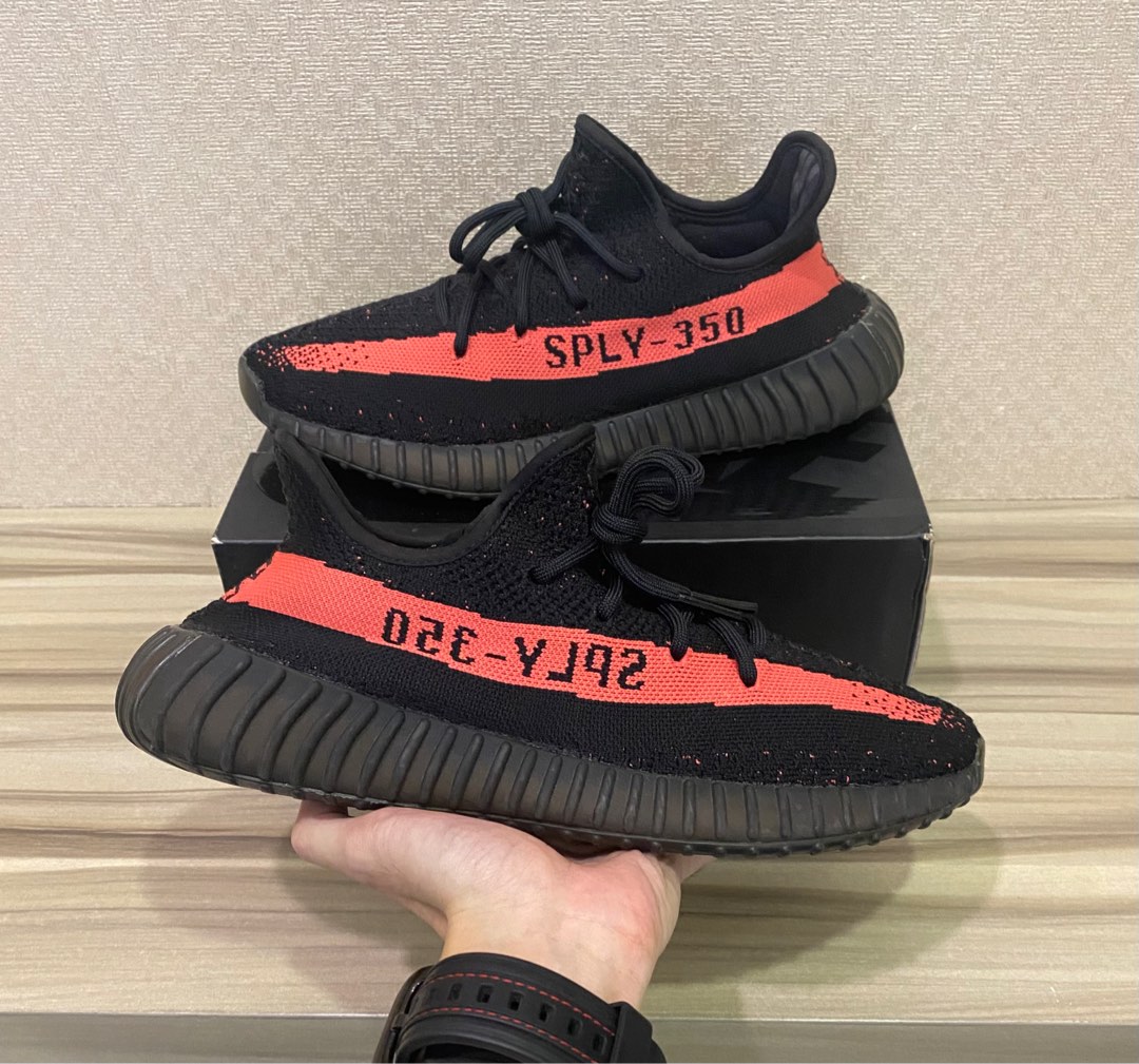 Yeezy v2 Core Black Red Uk8.5 Us9