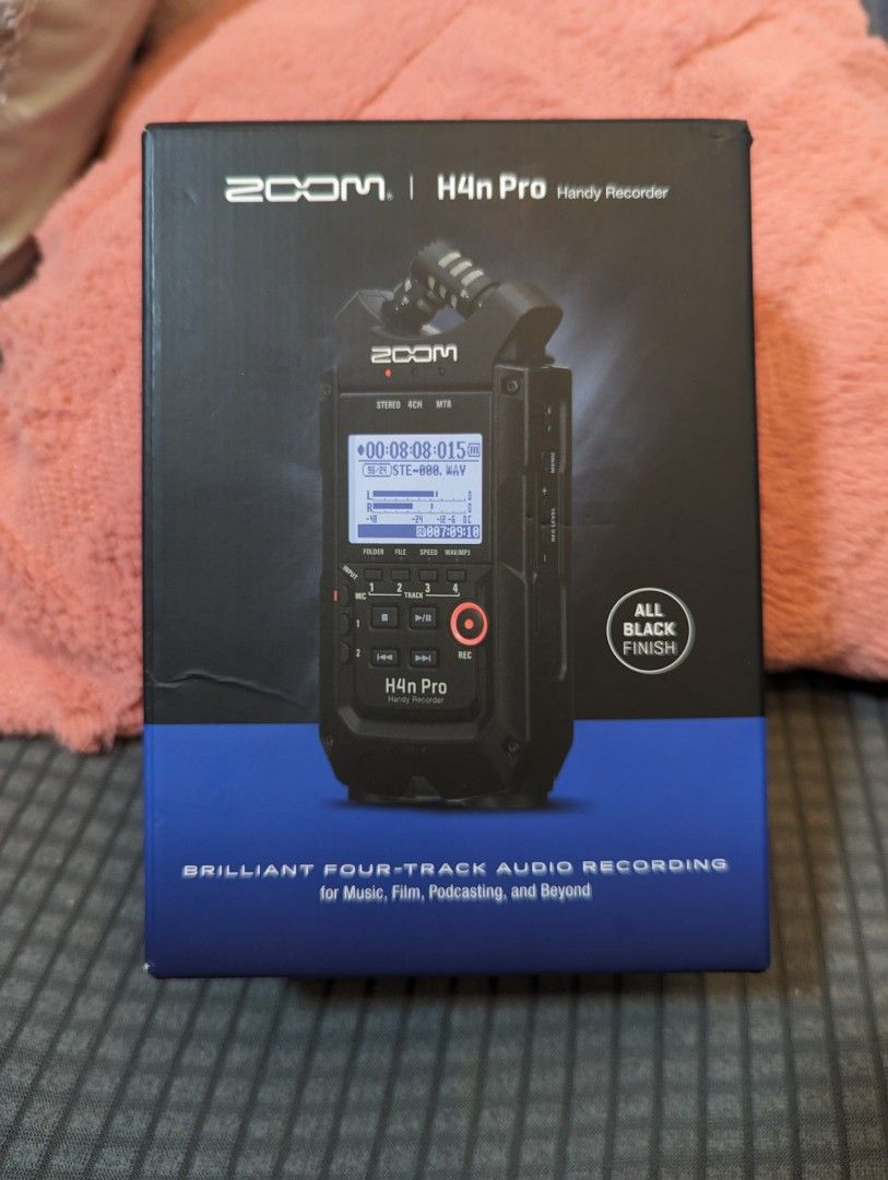 ZOOM H4n Pro Black, Audio, Voice Recorders on Carousell