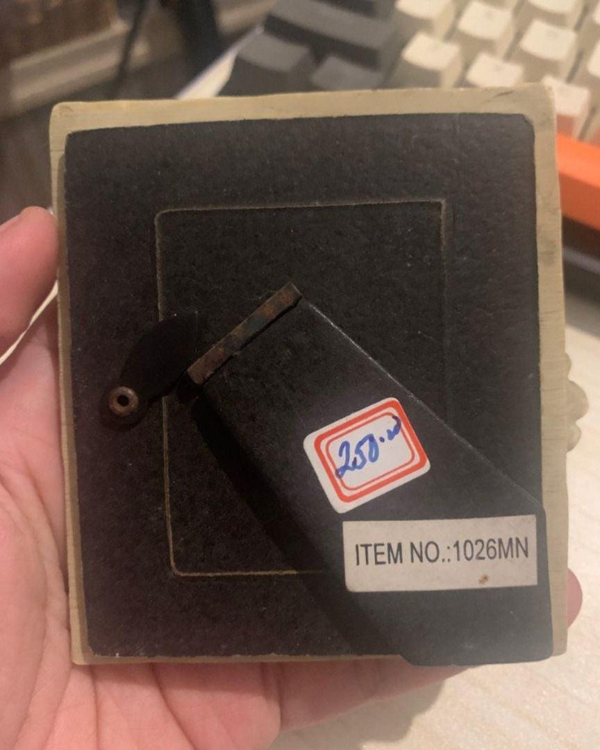 [08] mini frame 9.25cm x 8cm (Category: Frames & Pictures) located in Marikina City. Submitted by oldschooljunkies (Listing ID 1272745710, Image 2). Description: .