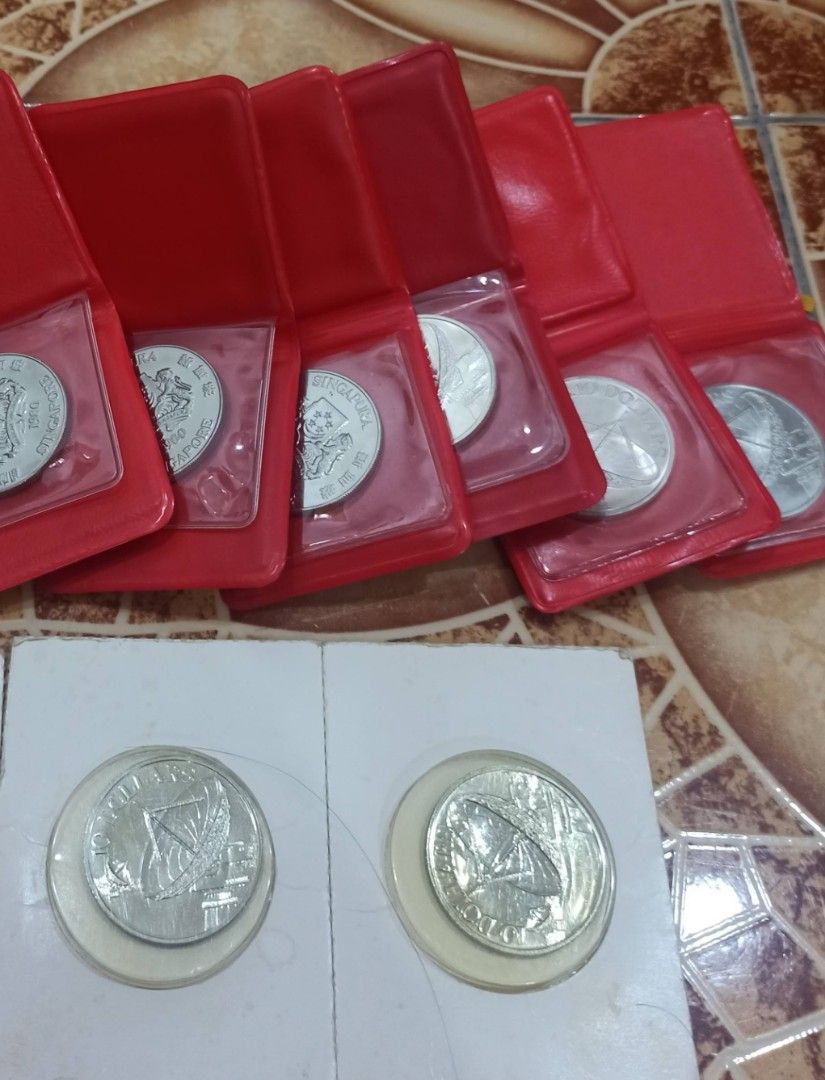 新加坡$10 通信卫星币 银币和硬币, Hobbies & Toys, Memorabilia & Collectibles, Currency on  Carousell