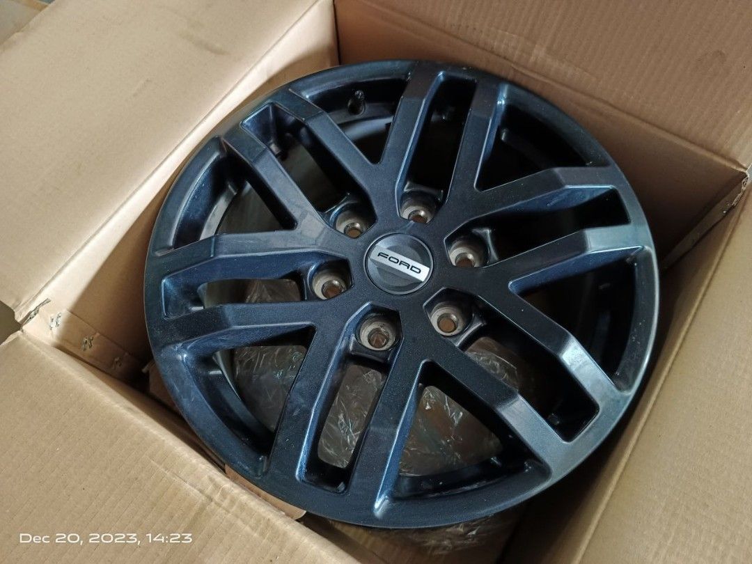 2020 Ranger Raptor Mags 17 inch Gunmetal Fresh No issue - fit Everest ...