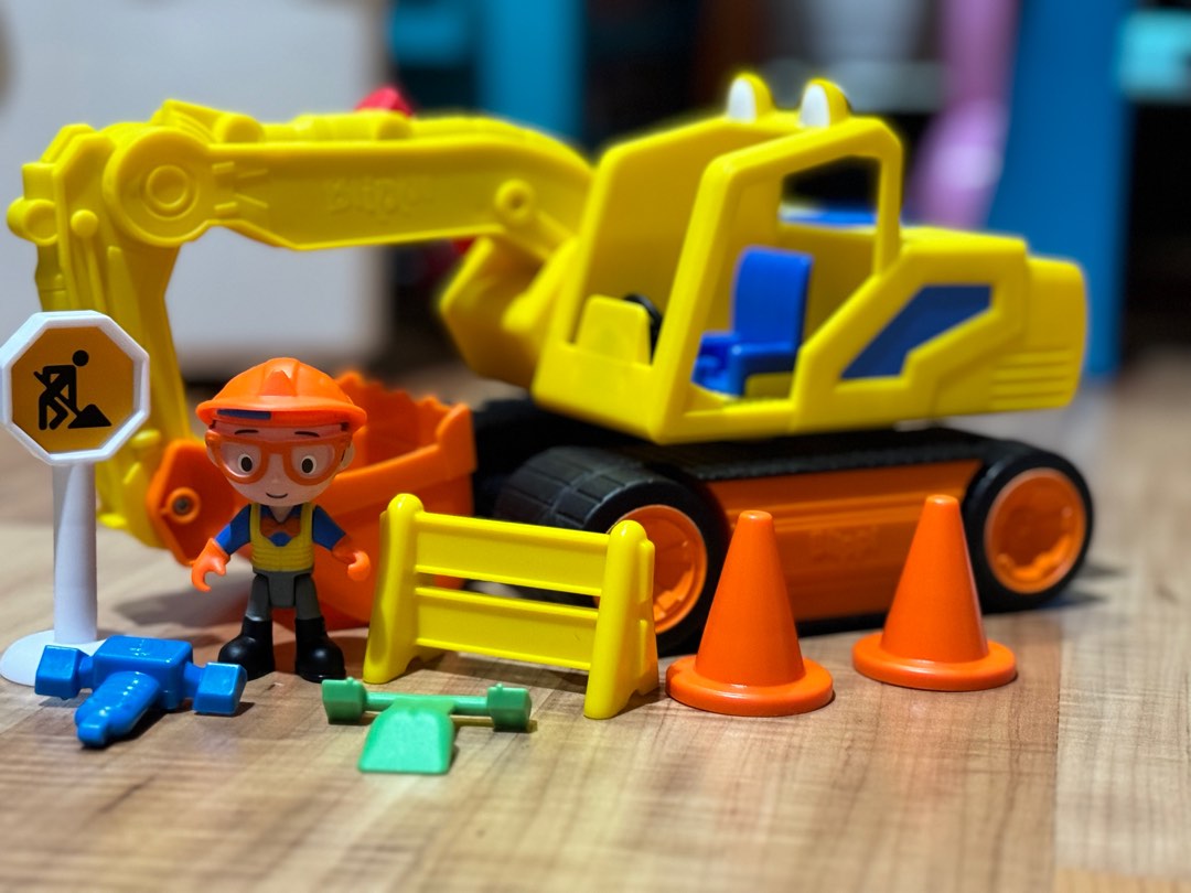 8 Pieces Blippi The Excavator Vehicle + Blippi Figure Sounds