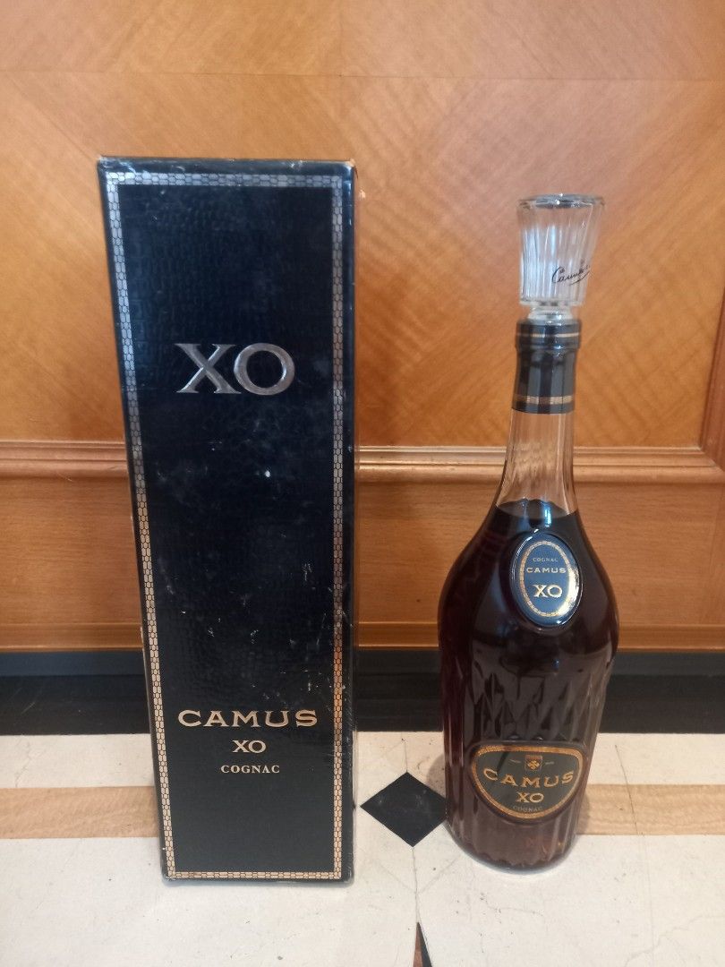 舊裝連盒Camus XO 40% 70cl Cognac Brandy 金花XO干邑拔, 嘢食& 嘢飲, 酒精飲料- Carousell