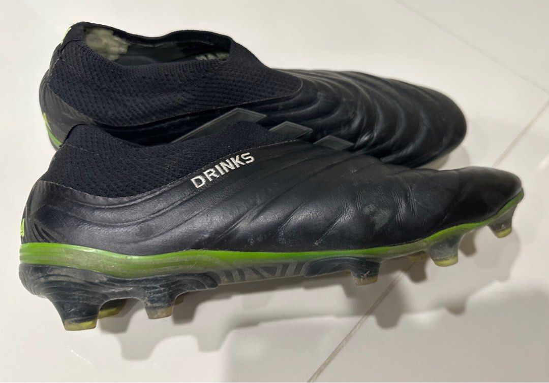 Mens football hotsell boots size 11