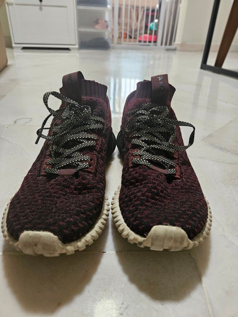 Tubular doom store sock burgundy