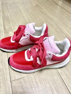 （分類：）位於 。 由 Liiiis 提交（商品編號 1272856706，圖片 1）。簡介： 。